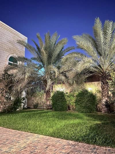 فیلا 10 غرف نوم للبيع في شرق الرياض، الرياض - فيلا 10 غرف نوم للبيع في الرياض، الخليج