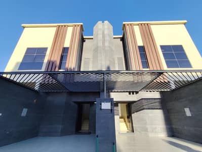 3 Bedroom Apartment for Sale in East Riyadh, Riyadh - Modern Upper Townhouse in Al Qadisiyah District