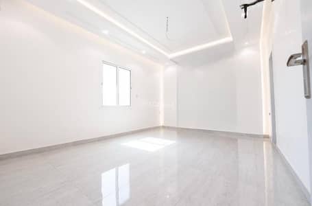 4 Bedroom Flat for Sale in North Jeddah, Jeddah - Luxury apartments for ownership 6 rooms in a fully serviced neighborhood