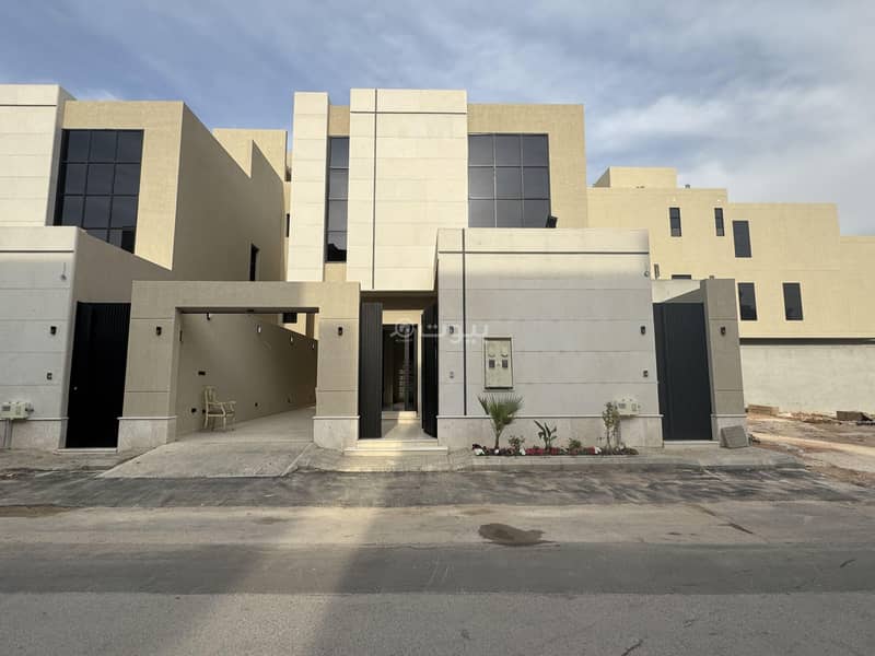 For sale a villa with an internal staircase and an apartment in Al-Monesiyah neighborhood, east of Riyadh, excellent location near all services, 20m street, area 324m