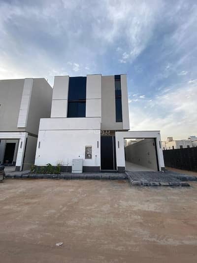 6 Bedroom Villa for Sale in East Riyadh, Riyadh - Villa with internal stairs apartment in Al Mu'ayziliyah neighborhood, Jawharat Al Sharq layout