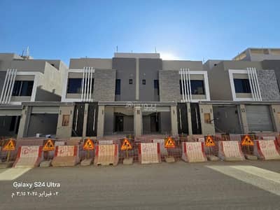 5 Bedroom Flat for Sale in South Riyadh, Riyadh - Townhouse Gardens and Upper
