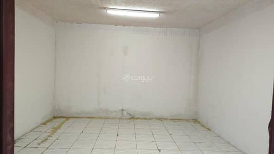 Room for Rent in East Riyadh, Riyadh - For monthly rent, a room for bachelors or workers in Al-Monasirah district - Offer number 754