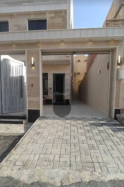 3 Bedroom Floor for Sale in West Riyadh, Riyadh - Upper floor, Touq