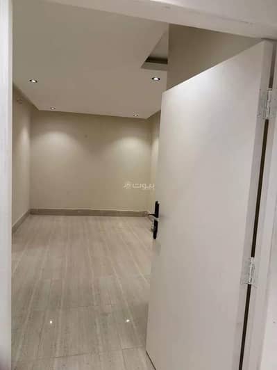 Building for Sale in Central Riyadh, Riyadh - Building for Sale on Ahmed Al-Hanifi Street, Al-Manfouha Al-Jadidah District, Riyadh City