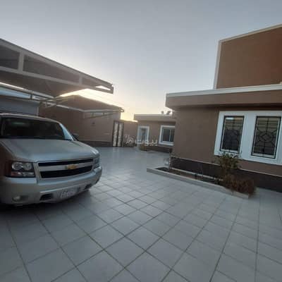 10 Bedroom Villa for Sale in Al Madinah, Al Rass - Villa for sale in Al Madinah neighborhood (Al Rayyan previously) Ar Rass, Qassim