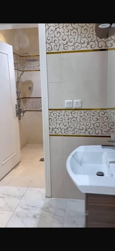 5 Bedroom Apartment for Rent in As Suq Al Jadid, Makkah - 5 bedroom apartment for rent in the new market