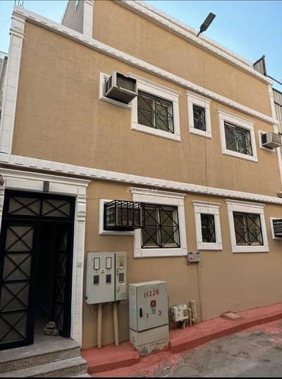 عمارة  للبيع في وسط الرياض، الرياض - مبنى مكون من 12 غرفة للبيع في الخالدية، الرياض